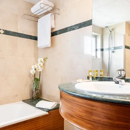 Отель Eurostars Ciudad De 4*