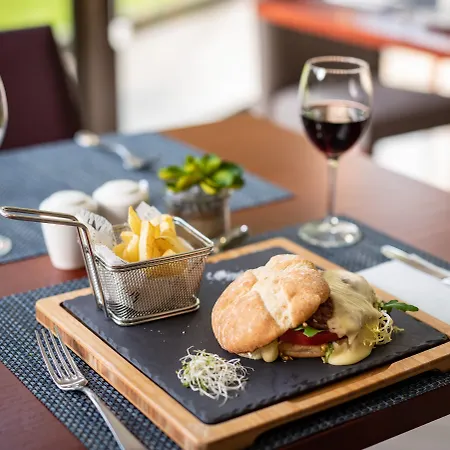 Отель Eurostars Ciudad De 4*
