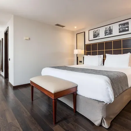 Eurostars Ciudad De Hotell 4*