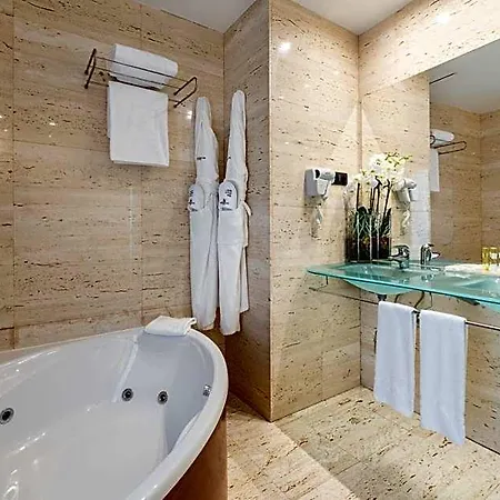 Eurostars Ciudad De Hotel 4*