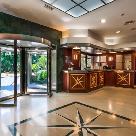 Eurostars Ciudad De Hotell 4*