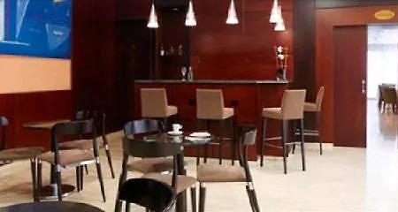 يوروستارز سيوداد دي لا كورونا 4*