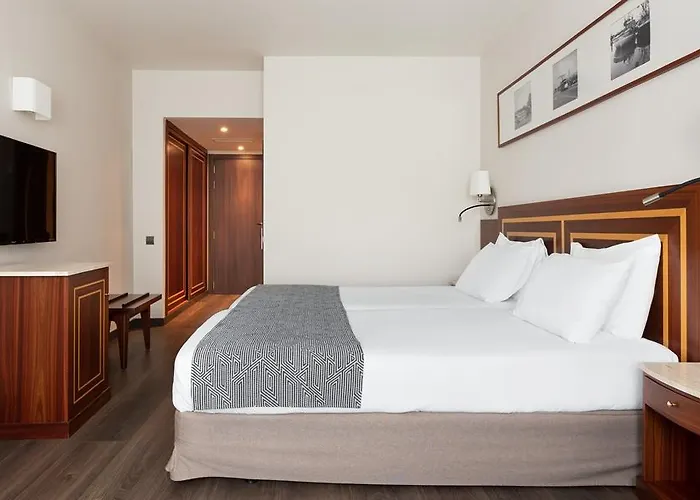 Eurostars Ciudad De Hotel 4*